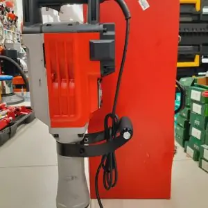 DEMOLITION HAMMER
